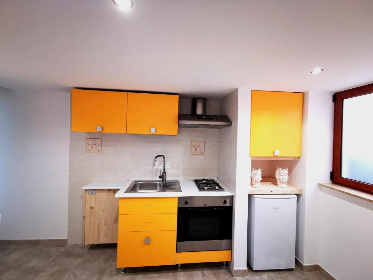 Guru House B&B Apartments Milazzo Kültér fotó