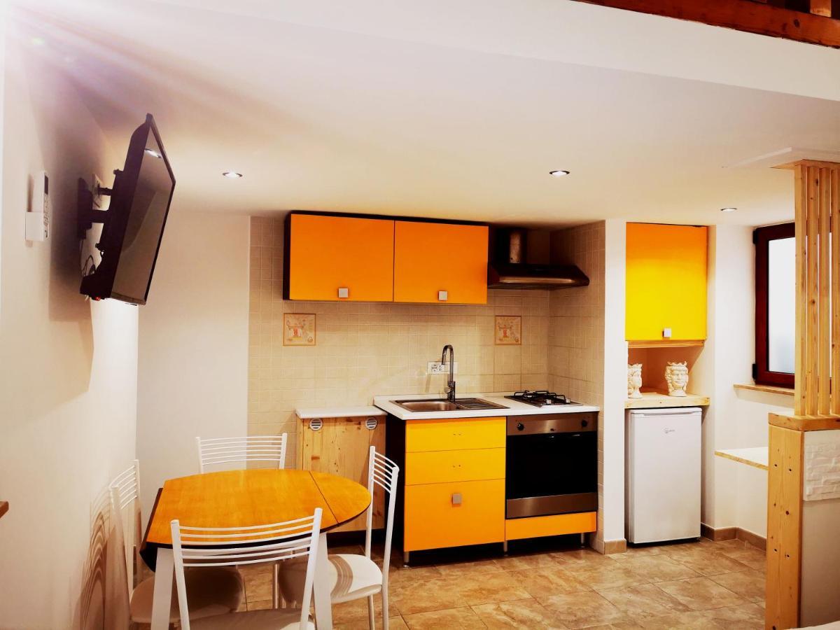 Guru House B&B Apartments Milazzo Kültér fotó
