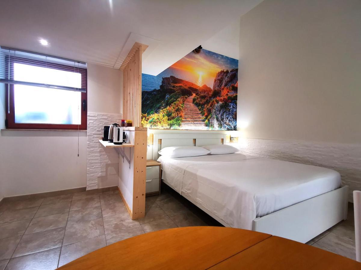 Guru House B&B Apartments Milazzo Kültér fotó