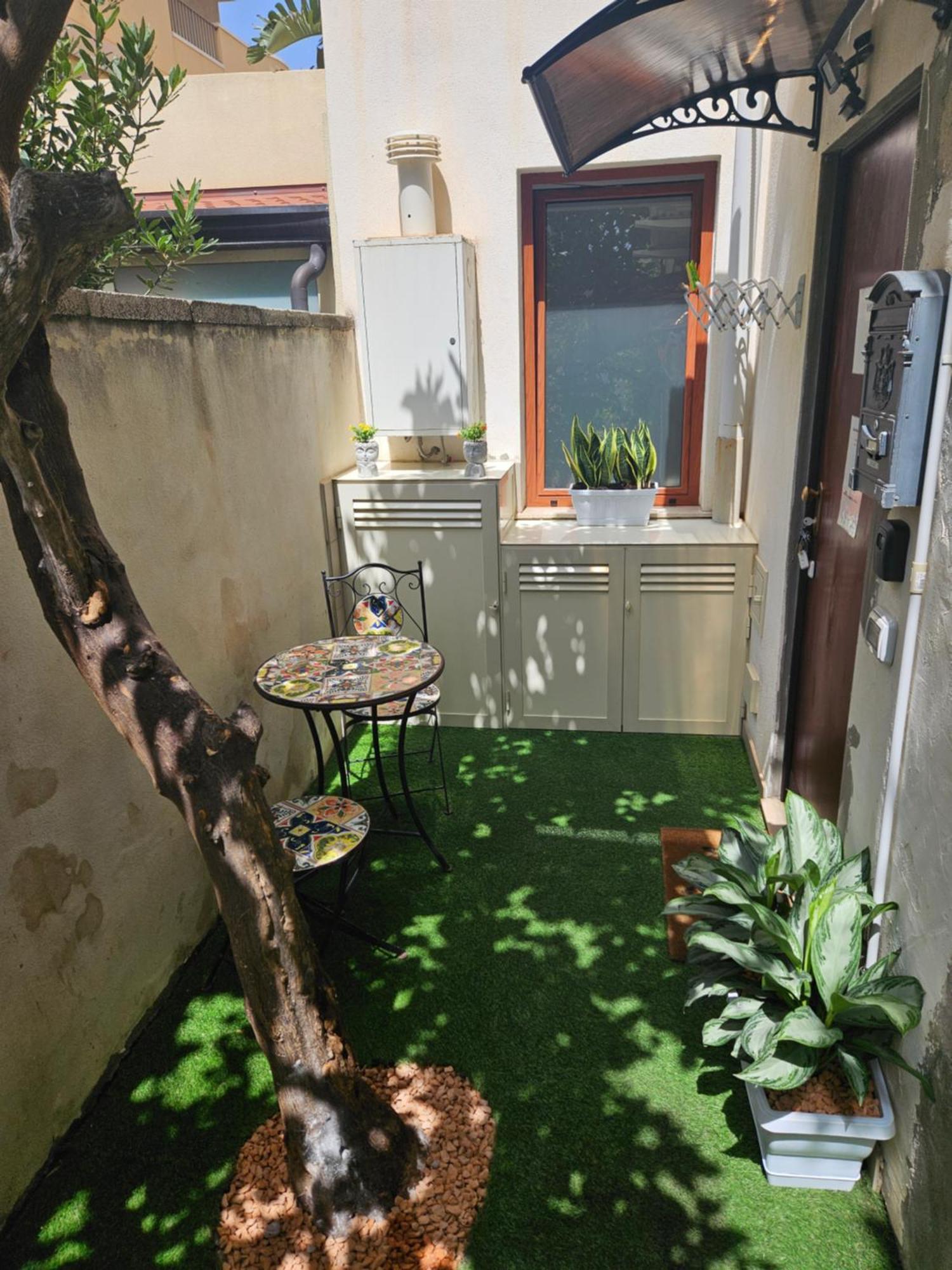 Guru House B&B Apartments Milazzo Kültér fotó